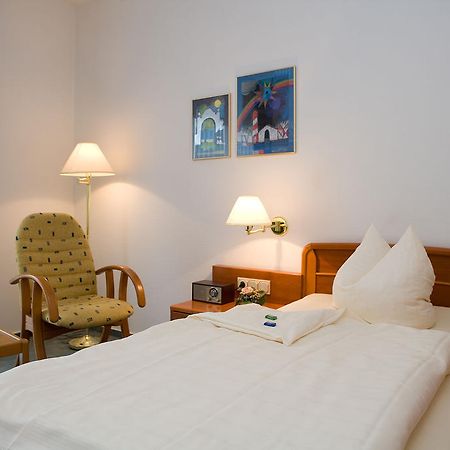 Central Inn Hotel Garni Eppelborn Rom bilde