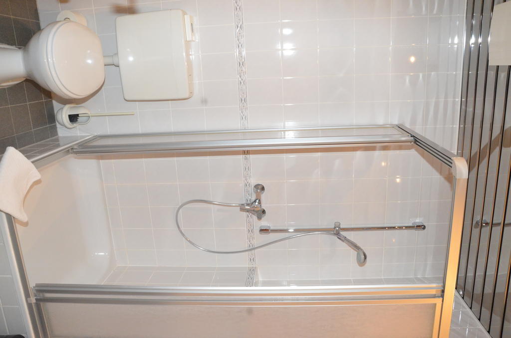 Central Inn Hotel Garni Eppelborn Rom bilde