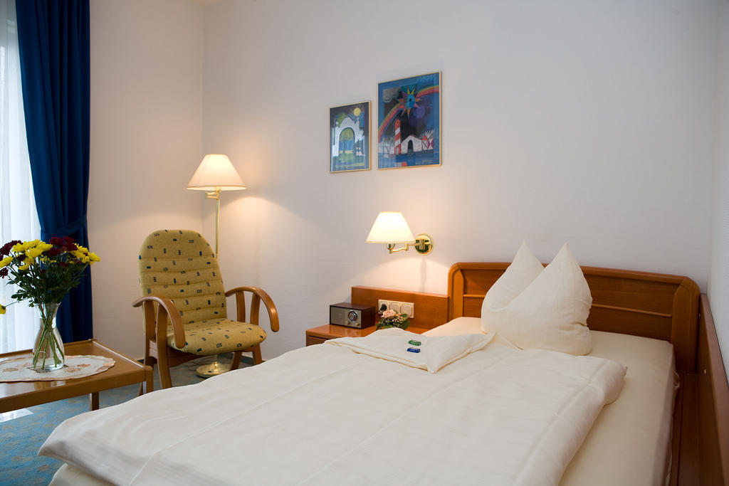 Central Inn Hotel Garni Eppelborn Rom bilde